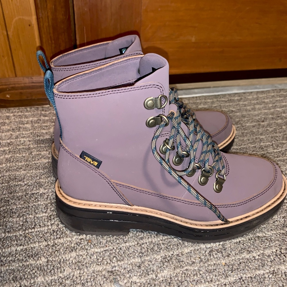 Teva Boots - Picture 2 of 4